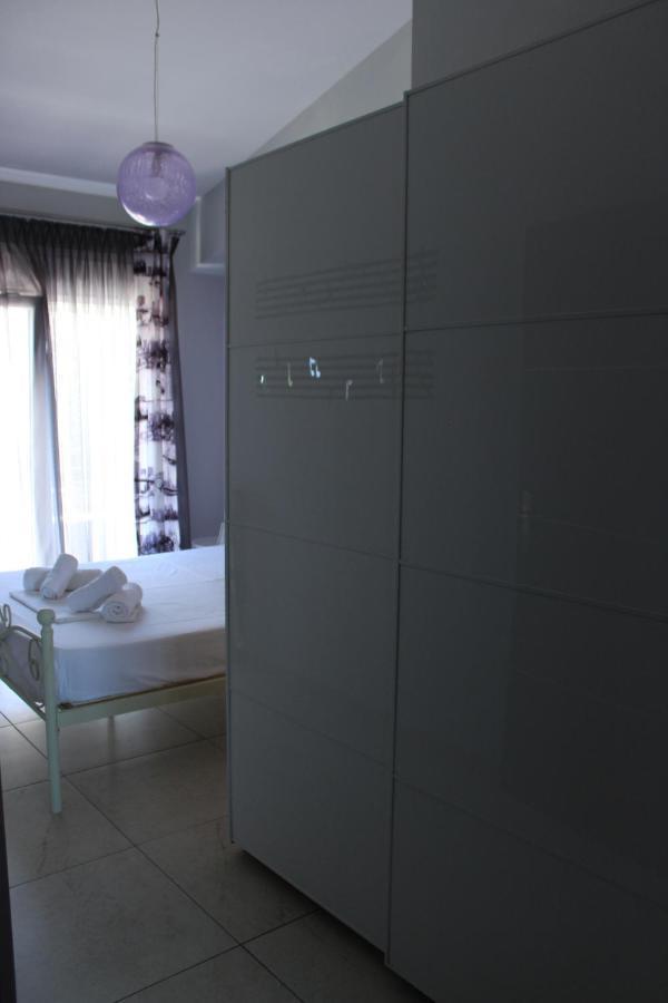 Lakis Luxury Apartment Keramotí Kültér fotó